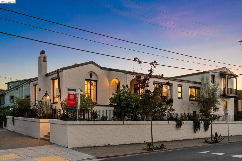 3745 Rhoda Ave, Oakland, CA 94602