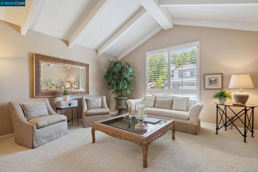 Danville, CA 94526,661 Adobe Dr