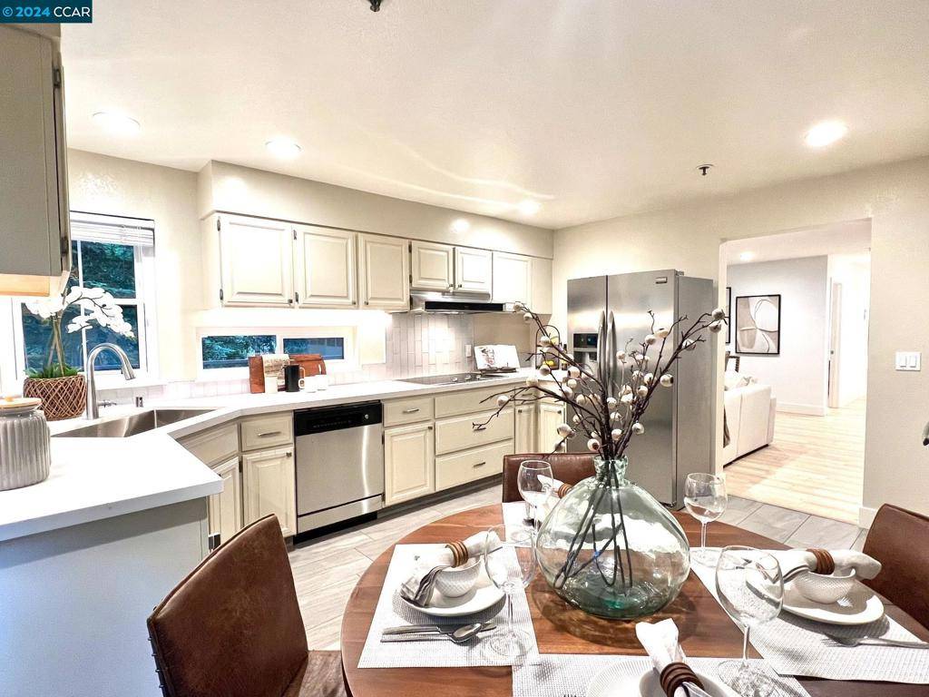 Lafayette, CA 94549,3279 Mt Diablo Court #7