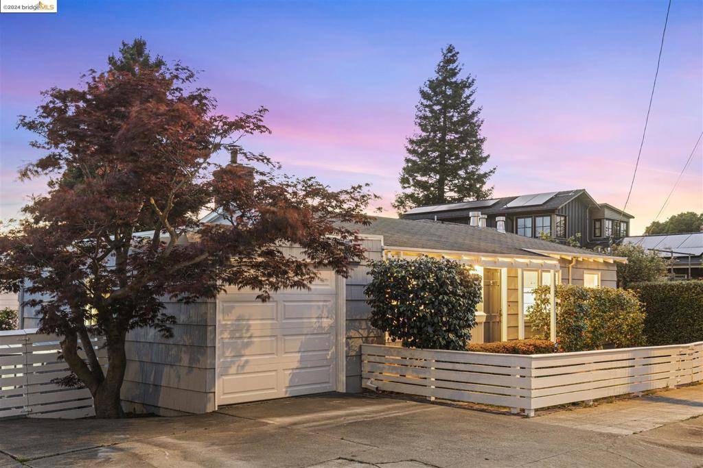 1138 Stannage Ave, Albany, CA 94706