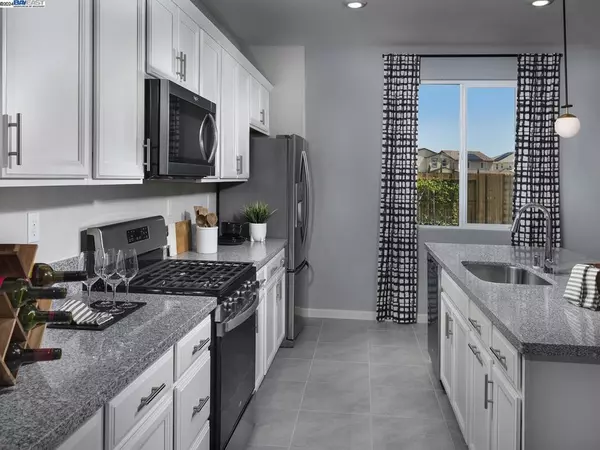 Vacaville, CA 95687,912 Veritas Street