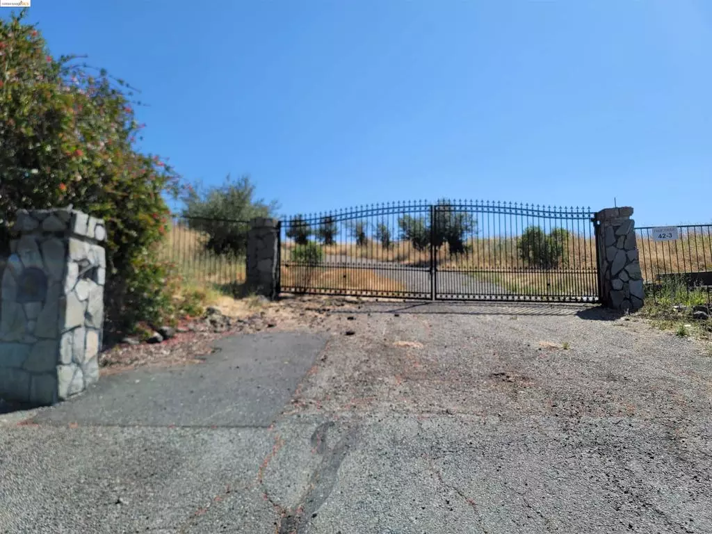 Moraga, CA 94556,50 La Salle Dr