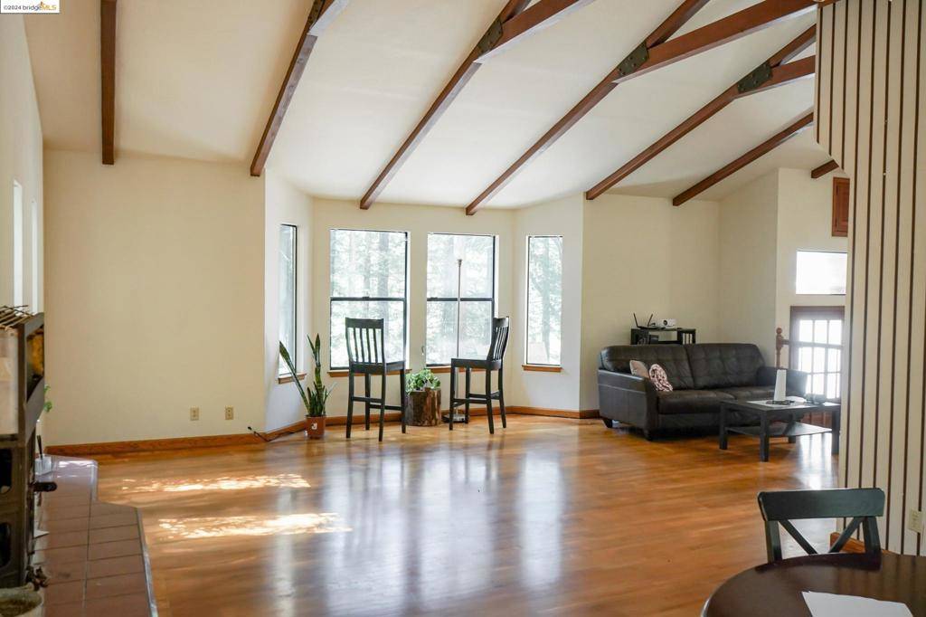 Los Gatos, CA 95033,1622 Sunset Ridge Rd