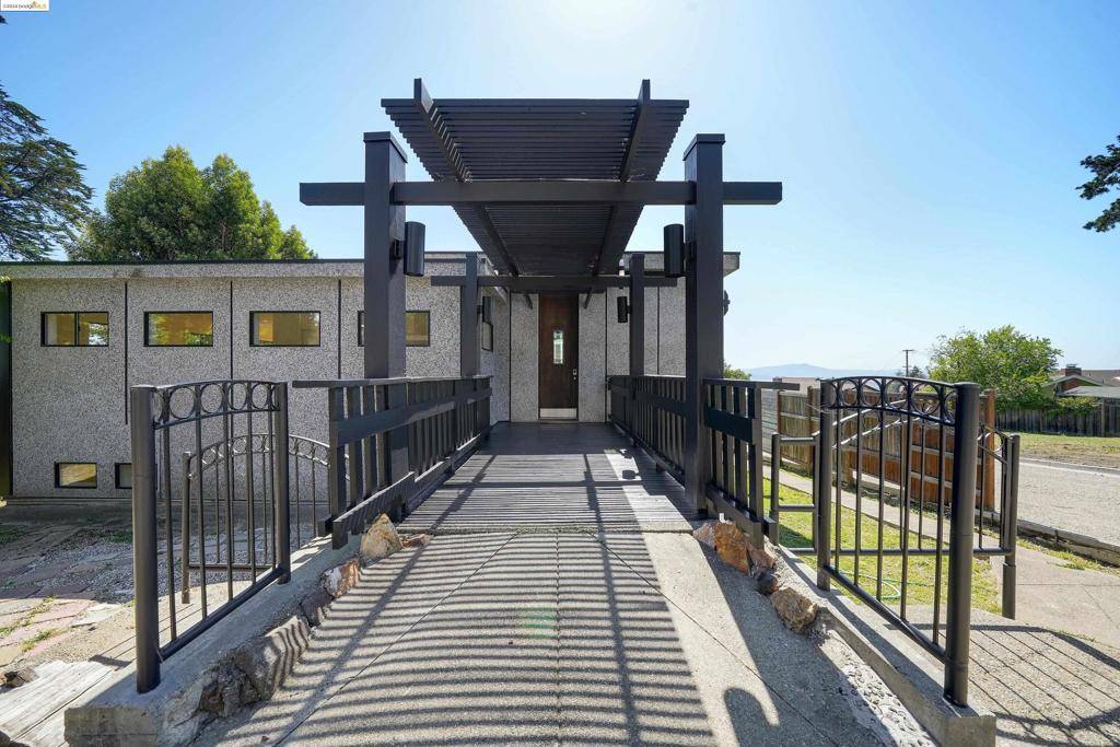 921 Clark Place, El Cerrito, CA 94530-2708