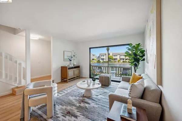 Foster City, CA 94404,825 Juno Lane