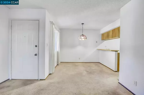 Concord, CA 94521,5455 Kirkwood Dr #H2