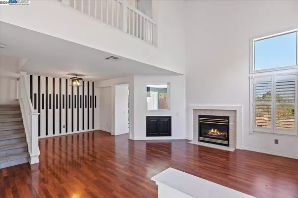 Vallejo, CA 94591,118 Outrigger Dr