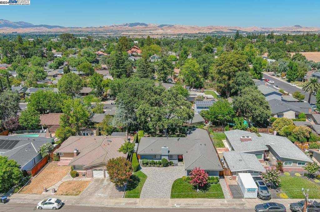 Pleasanton, CA 94566,798 E Angela St
