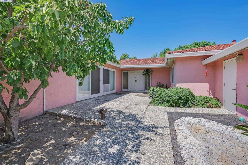 Pleasanton, CA 94566-1432,2326 Sandpiper