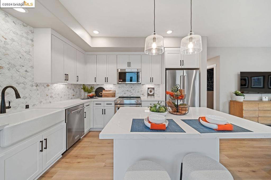 Hayward, CA 94541,27263 Lumina Court #11