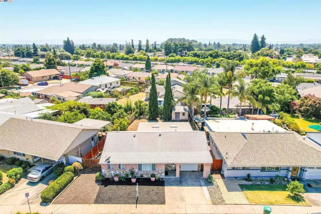 Hayward, CA 94544,26601 Colette St