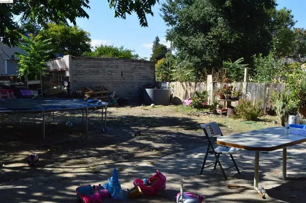 17 East Street, Pittsburg, CA 94565