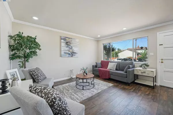 Union City, CA 94587,33411 9Th St