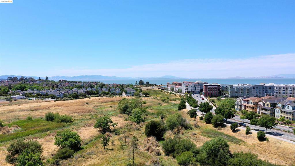 Hercules, CA 94547,3156 N Front St
