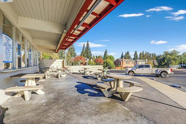 Pleasanton, CA 94566,4223 First St