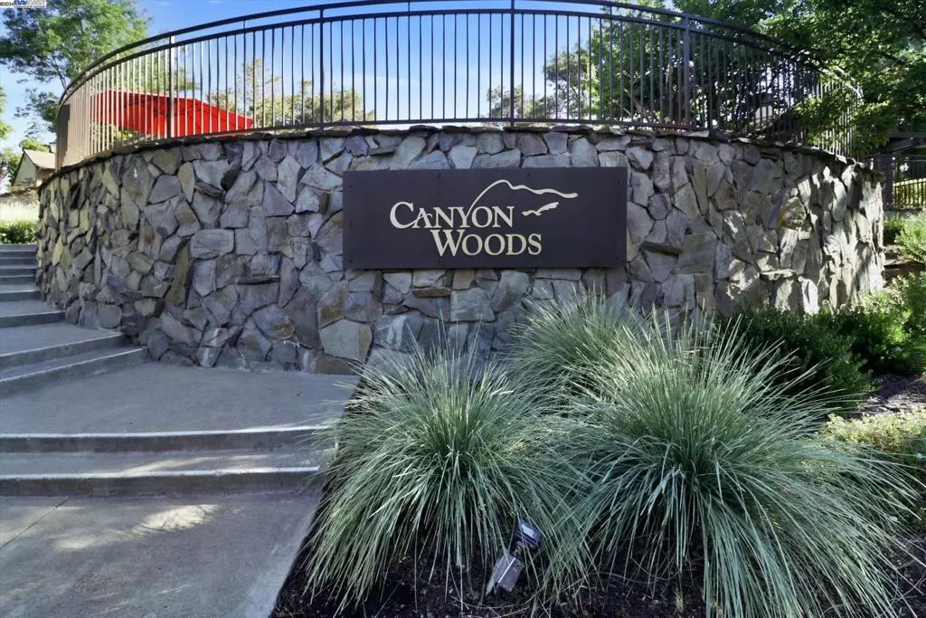 San Ramon, CA 94582,410 Canyon Woods Pl #E