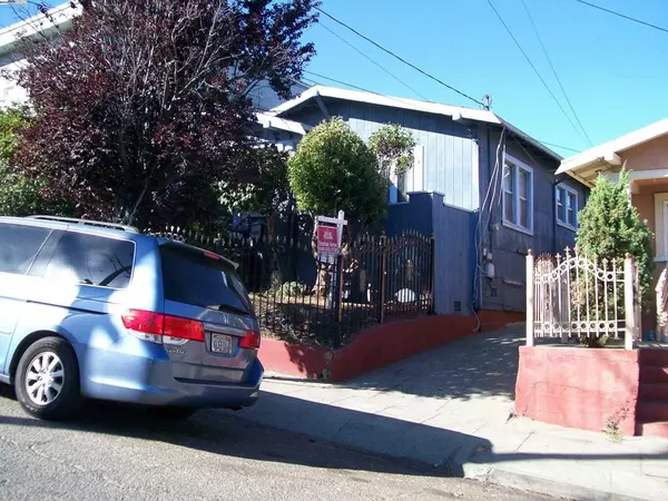 3568 Harper St,  Oakland,  CA 94601