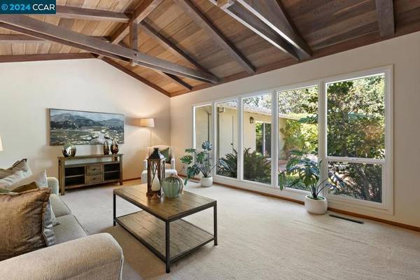 Walnut Creek, CA 94597,39 Elmwood Ct