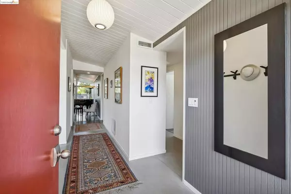 Walnut Creek, CA 94598,230 El Divisadero Ave