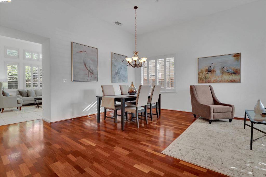 Brentwood, CA 94513,386 Madera St