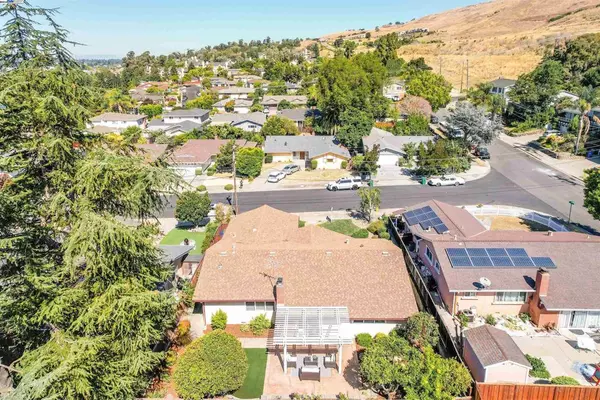 Hayward, CA 94544,677 Barron Way