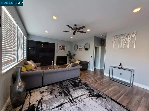 Galt, CA 95632,1022 Elk Hills Dr