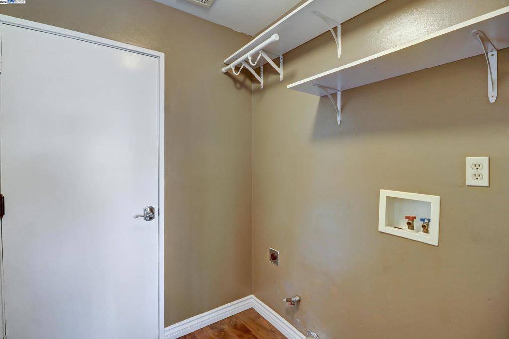 Alameda, CA 94502,1038 Mangrove Ln