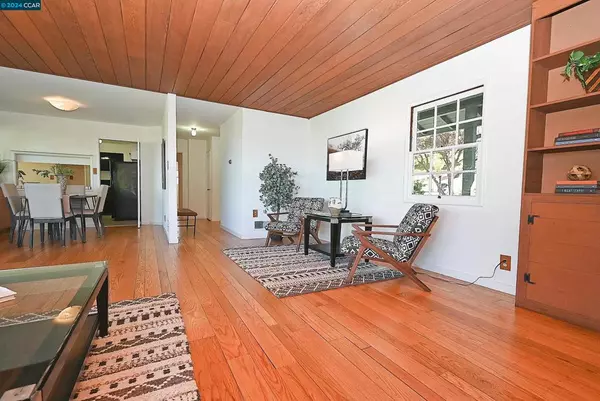El Cerrito, CA 94530,2649 Francisco Way