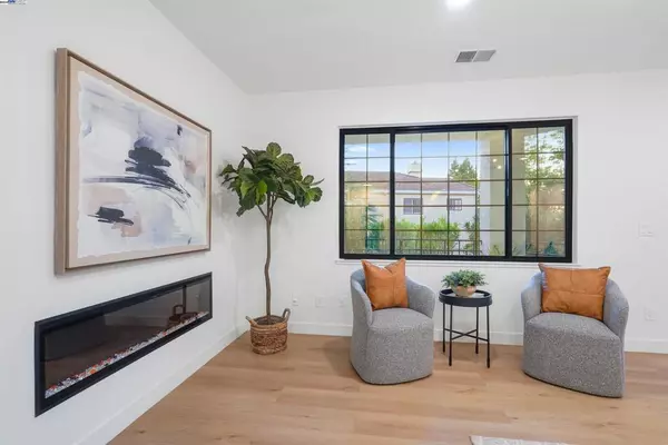 San Ramon, CA 94582,5032 Lakeview Dr #101