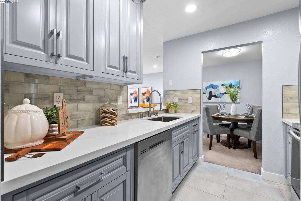 Newark, CA 94560,39975 Cedar Blvd #231