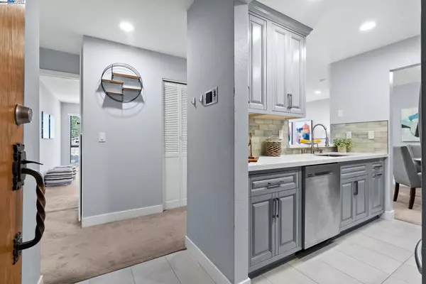 Newark, CA 94560,39975 Cedar Blvd #231