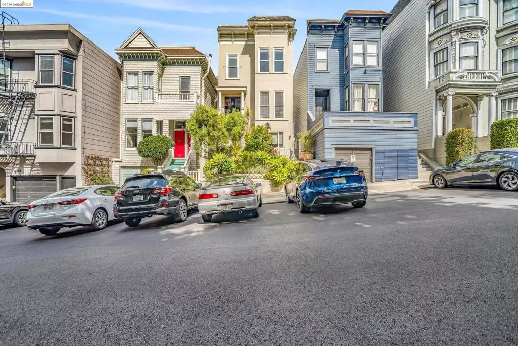 San Francisco, CA 94115,2456 Clay St
