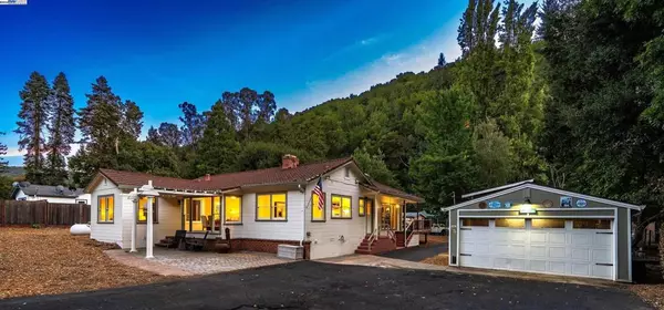 30063 Palomares Rd, Castro Valley, CA 94552