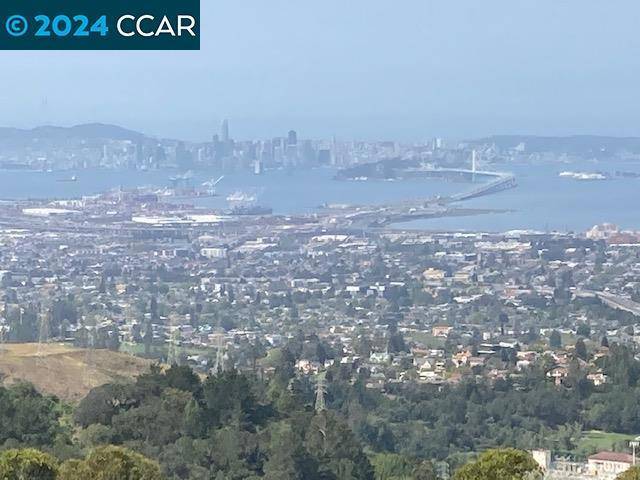 Oakland, CA 94611,6044 Skyline Blvd