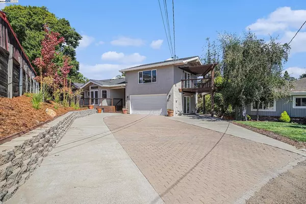 Oakland, CA 94605,4218 Aberfoil Ave