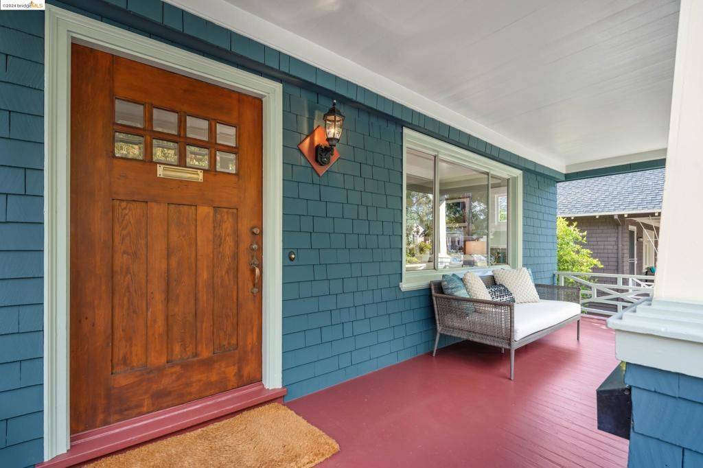 Oakland, CA 94609,425 62Nd St