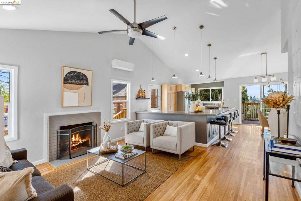 6639 Outlook Ave,  Oakland,  CA 94605