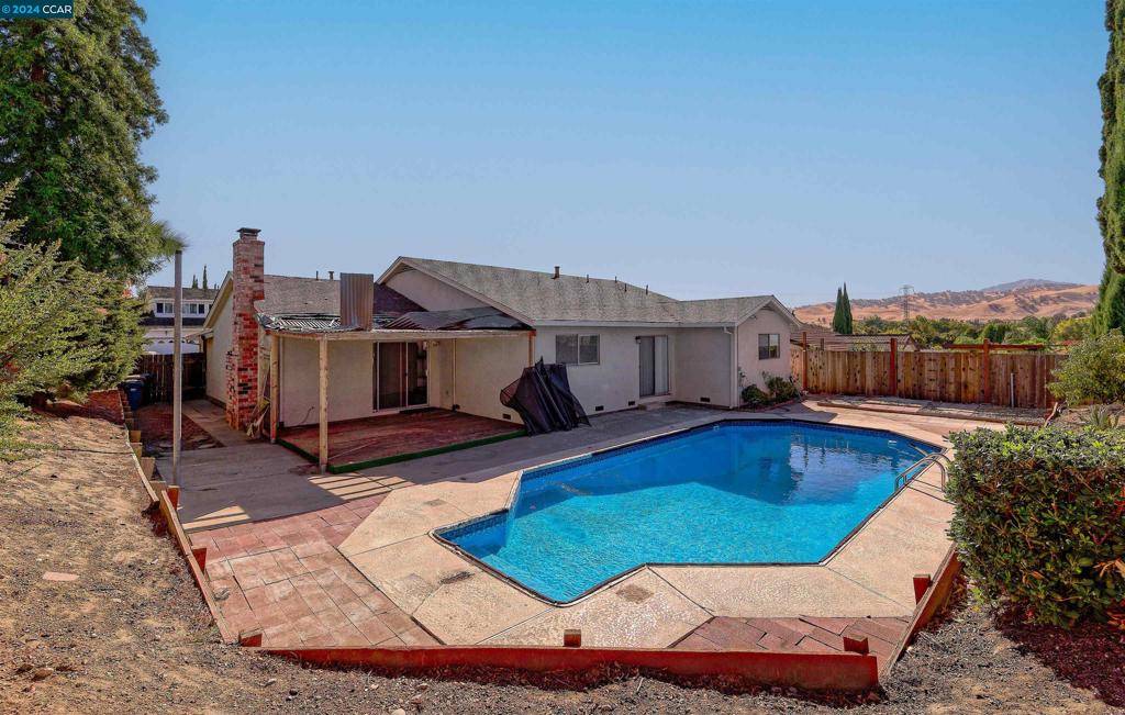 Antioch, CA 94509,111 Nanimo Ct