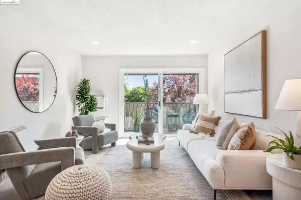 Walnut Creek, CA 94598,100 Kinross Dr #2