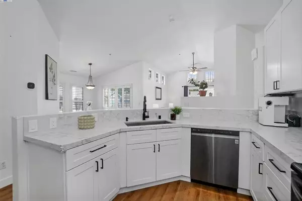 10747 Craigtown Ln,  Dublin,  CA 94568