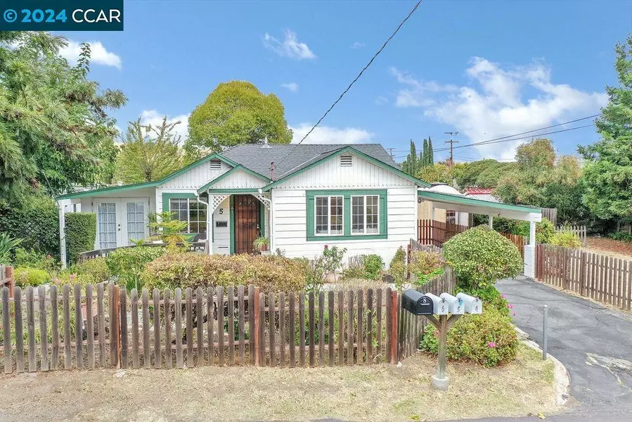 5 Adelaide, Martinez, CA 94553-3001