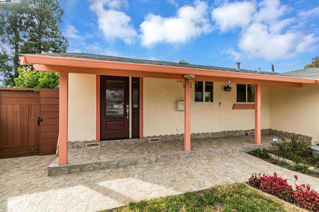 Fremont, CA 94538,40025 Caffin Ct