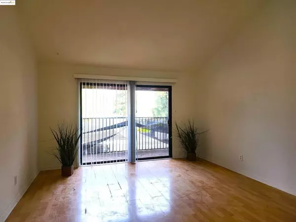 Stockton, CA 95219,3702 W Benjamin Holt Dr #24