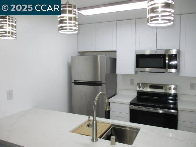 Concord, CA 94520,2450 Walters Way #11