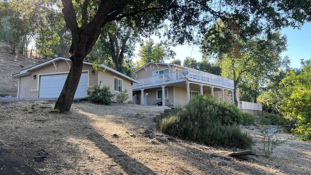 256 Vine St, Vacaville, CA 95688