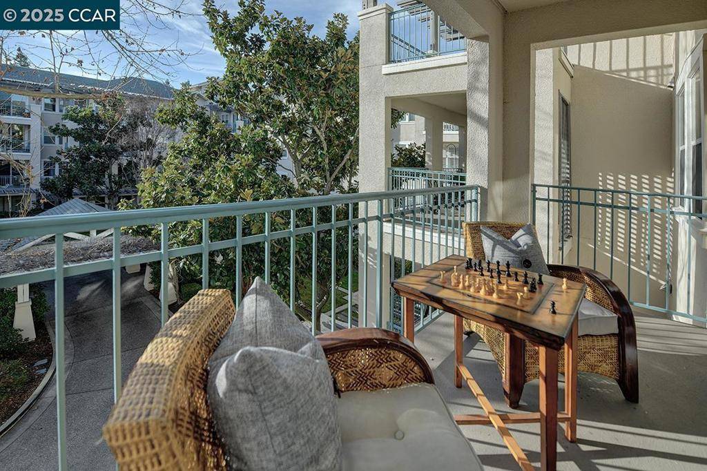 Walnut Creek, CA 94595,1860 Tice Creek Dr #1319