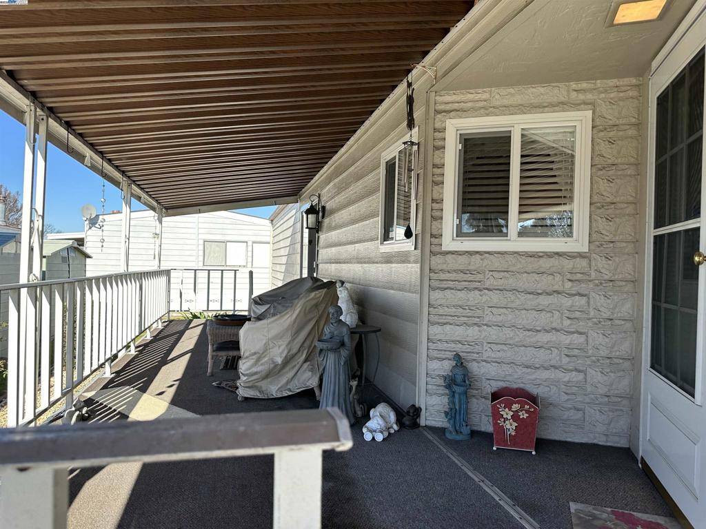 Hayward, CA 94544,961 New England Village Dr.