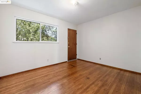 Berkeley, CA 94703,1612 Parker St