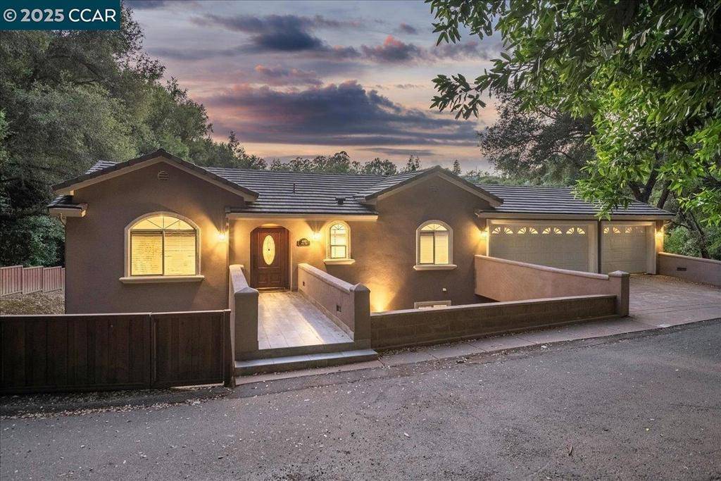 4992 Fraga Rd, Castro Valley, CA 94552