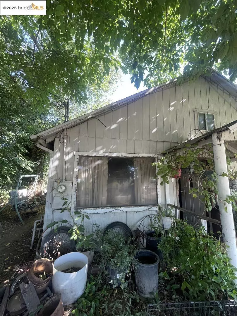 Olivehurst, CA 95961,1817 11th AVE